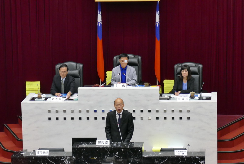 高雄市議會九月二十六日黨團聯合質詢摘要