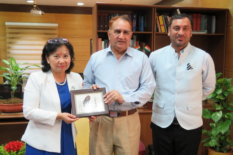 高餐大前進喜馬拉雅學術交流 推展台灣觀光簽姊妹校