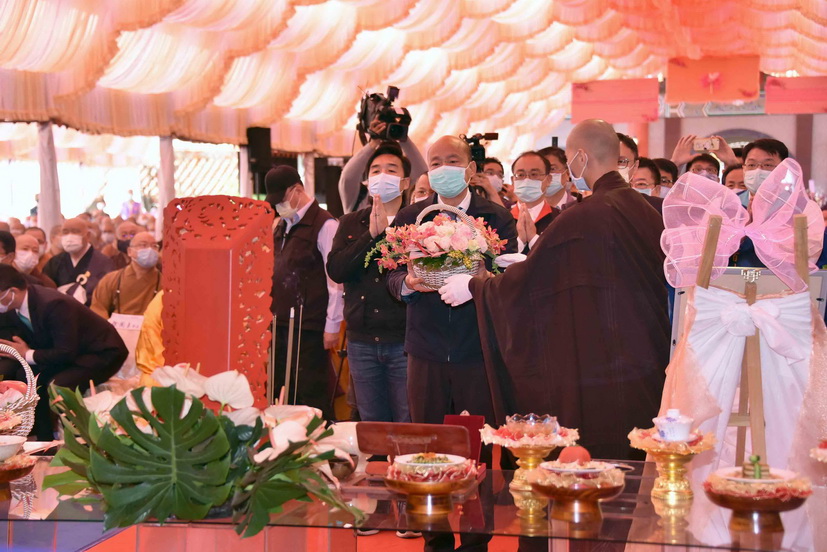 淨心長老慧燈寂滅 高雄市長韓國瑜出席公奠緬懷