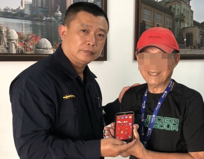 手機遺落公車 鹽埕分局警用APP迅速尋回
