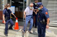 失智老翁負氣出走 楠梓分局警熱心協助返家