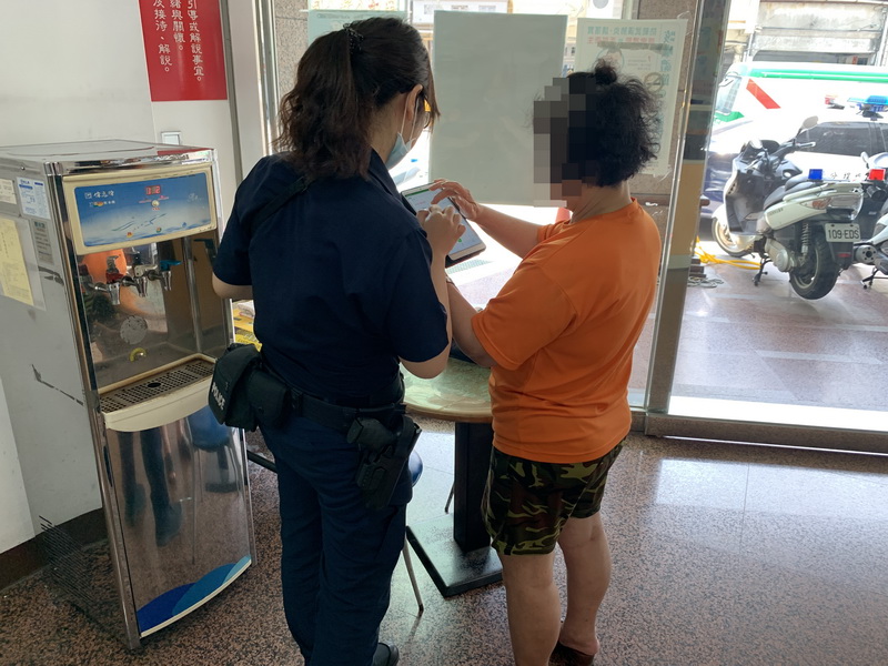 假綁架真詐騙 鹽埕警專業「淡定」阻詐