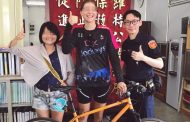 南非籍女教師腳踏車遭竊 鼓山分局警揪賊尋回