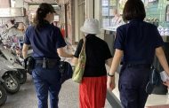 九旬老婦欲與兒斷母子關係 女警關心送回家