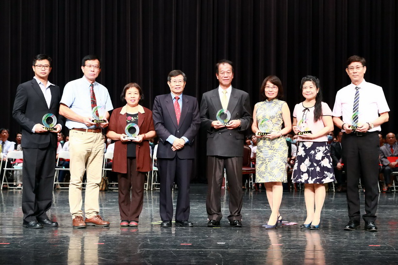 新卸任校長交接 楊明州期許校長樹立典範勿忘品德教育