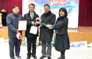 扶輪社捐醫療設備 新竹縣長楊文科頒發感謝狀