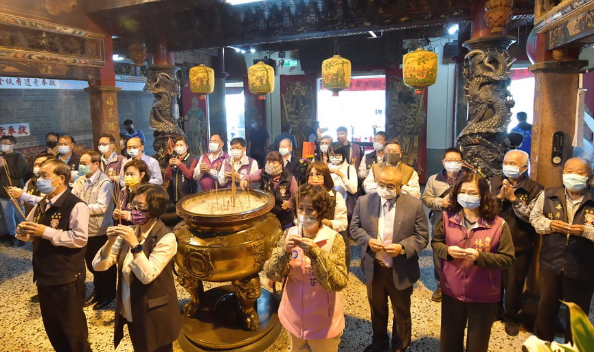 彰化王功漁火節擲筊祈福 縣長王惠美：下月再擇日