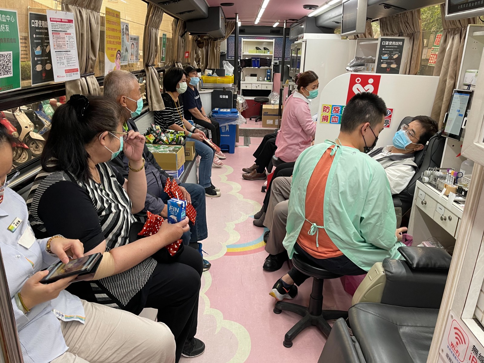 溫暖傳愛 中華電信南區分公司總經理張義豐號召同仁捐血