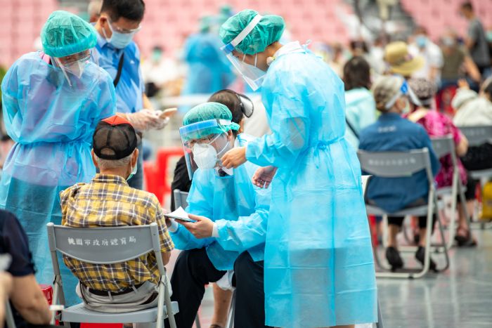 桃園市長鄭文燦：第二輪長者接種 施打率高