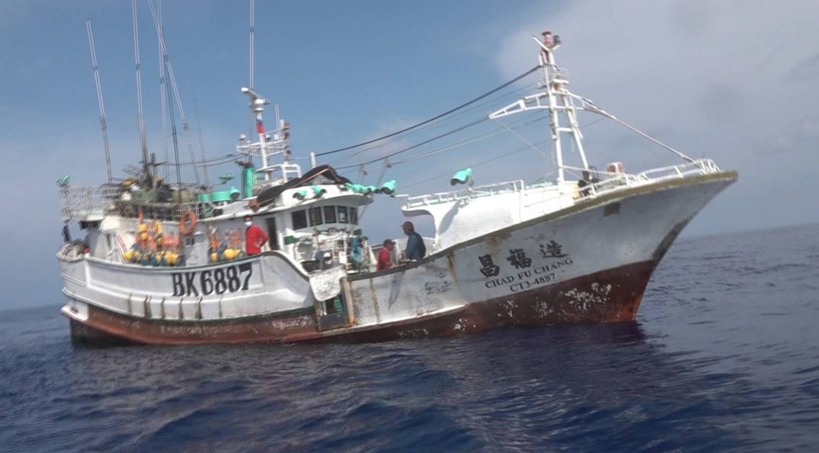 海巡署成功護漁船 東港漁會漁民節將送匾額感謝