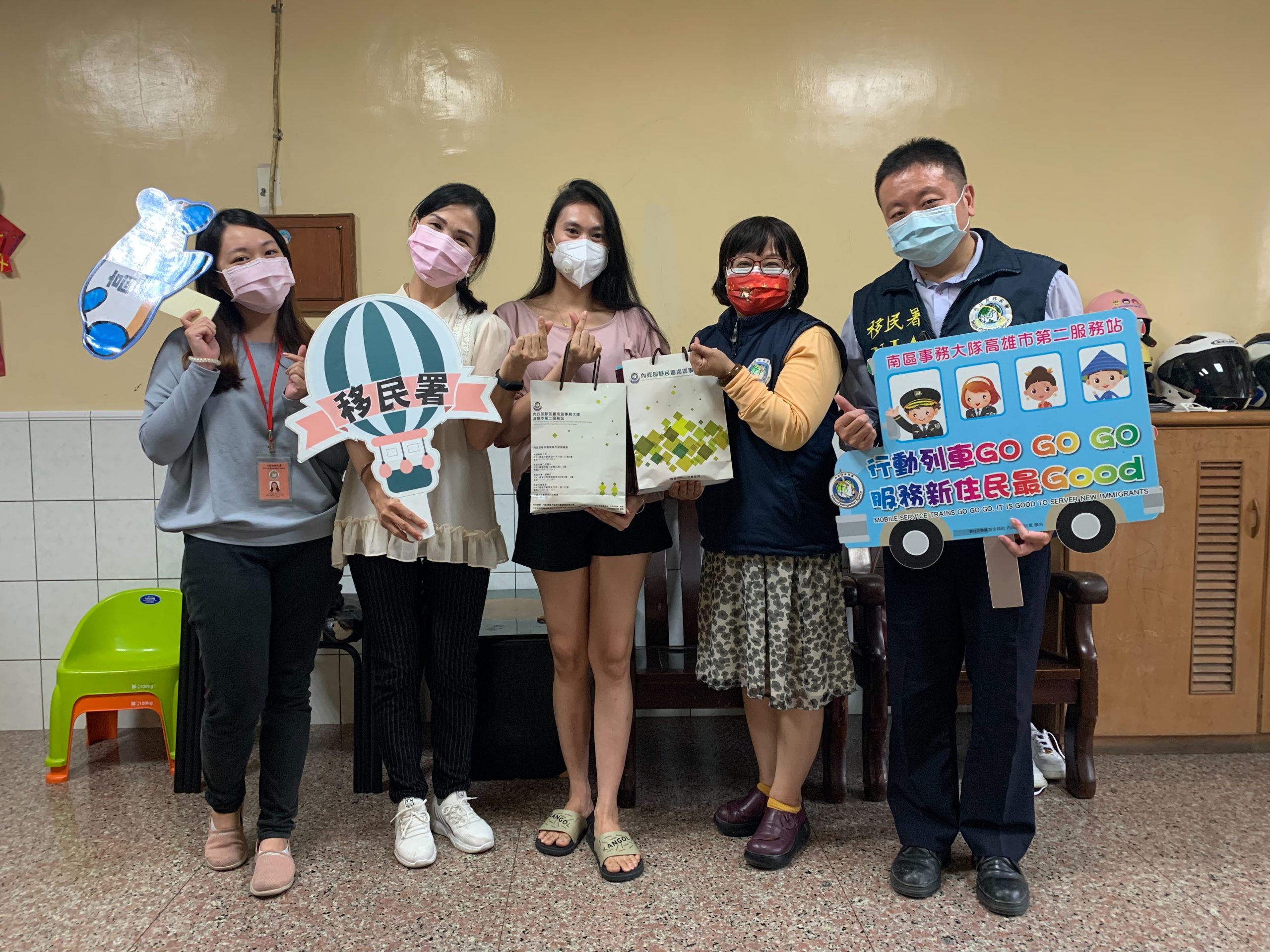 新住民出遊遇虎頭蜂攻擊 移民署行動列車送關懷