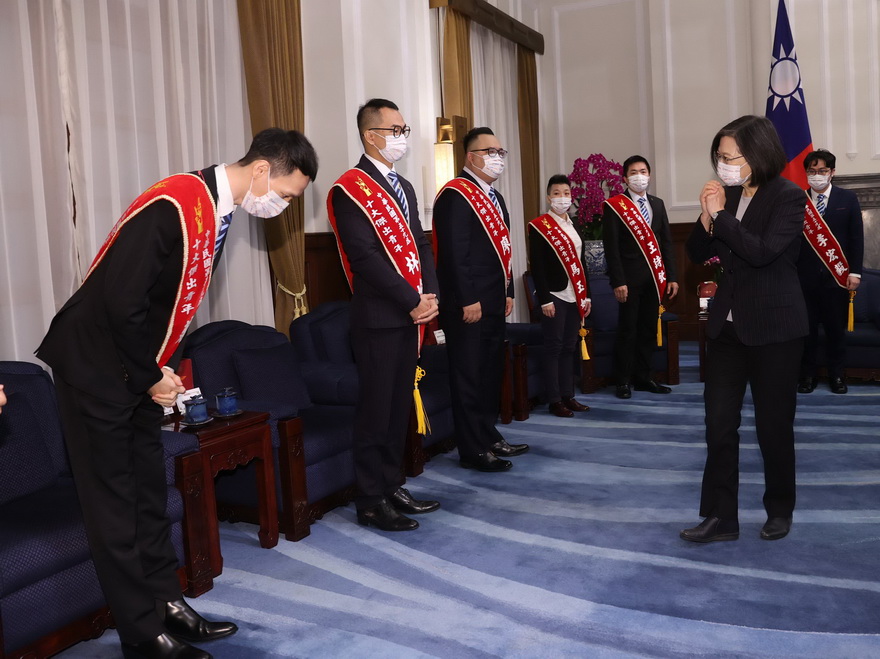 總統盼發揮影響力 啟發更多年輕世代