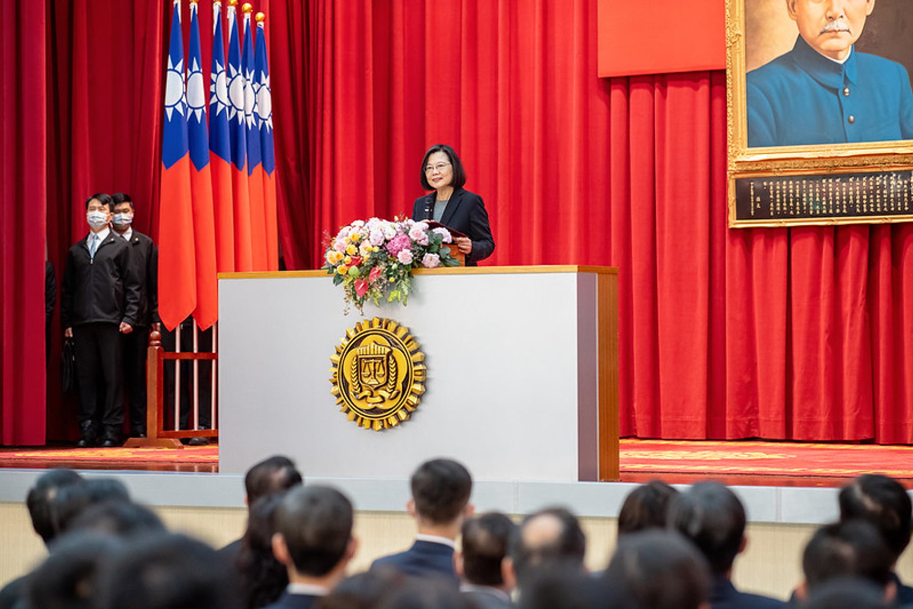 法務部調查局調查班結業 蔡總統勉學員堅守崗位