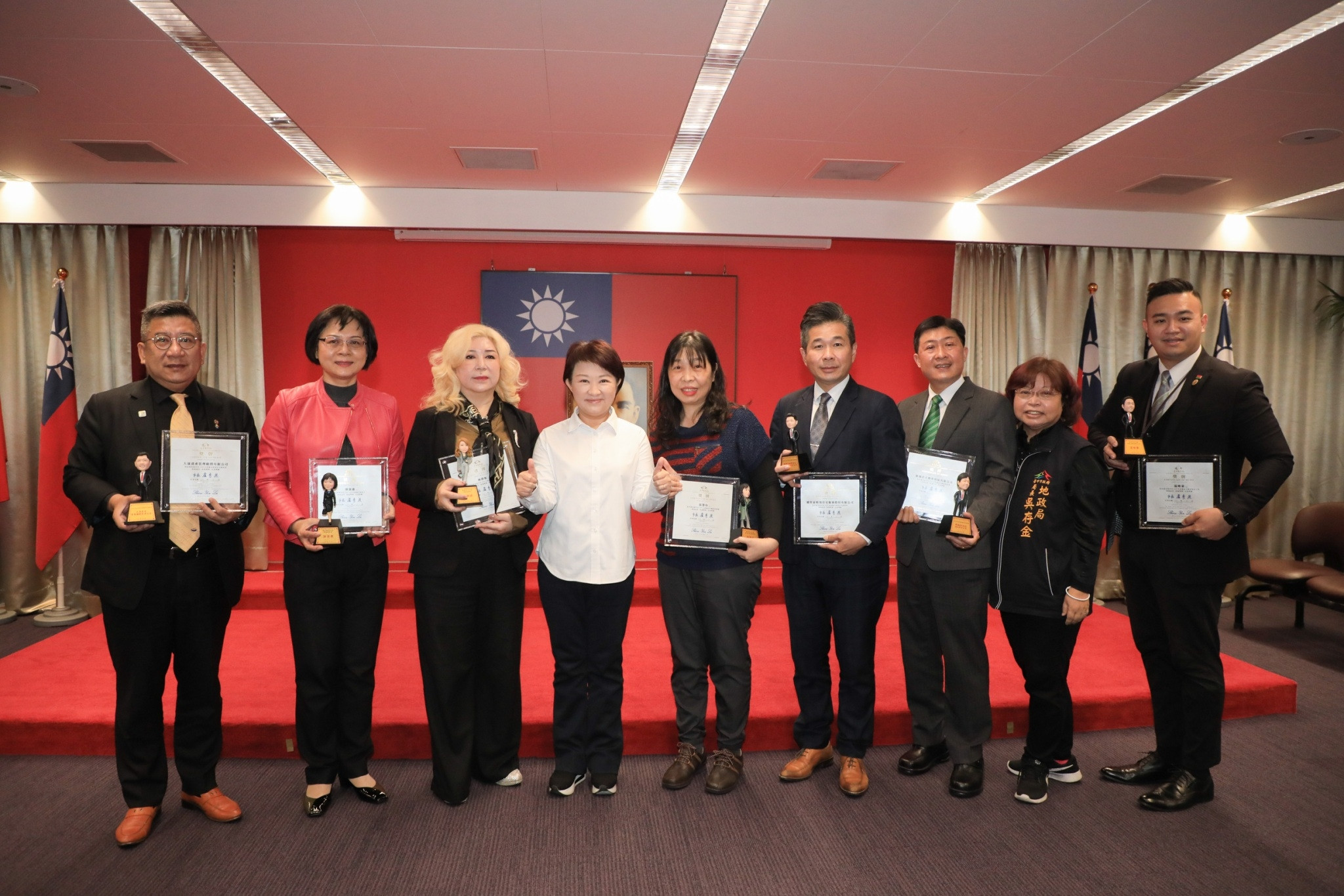 台中市不動產市場交易推手 市長盧秀燕表揚優良從業菁英