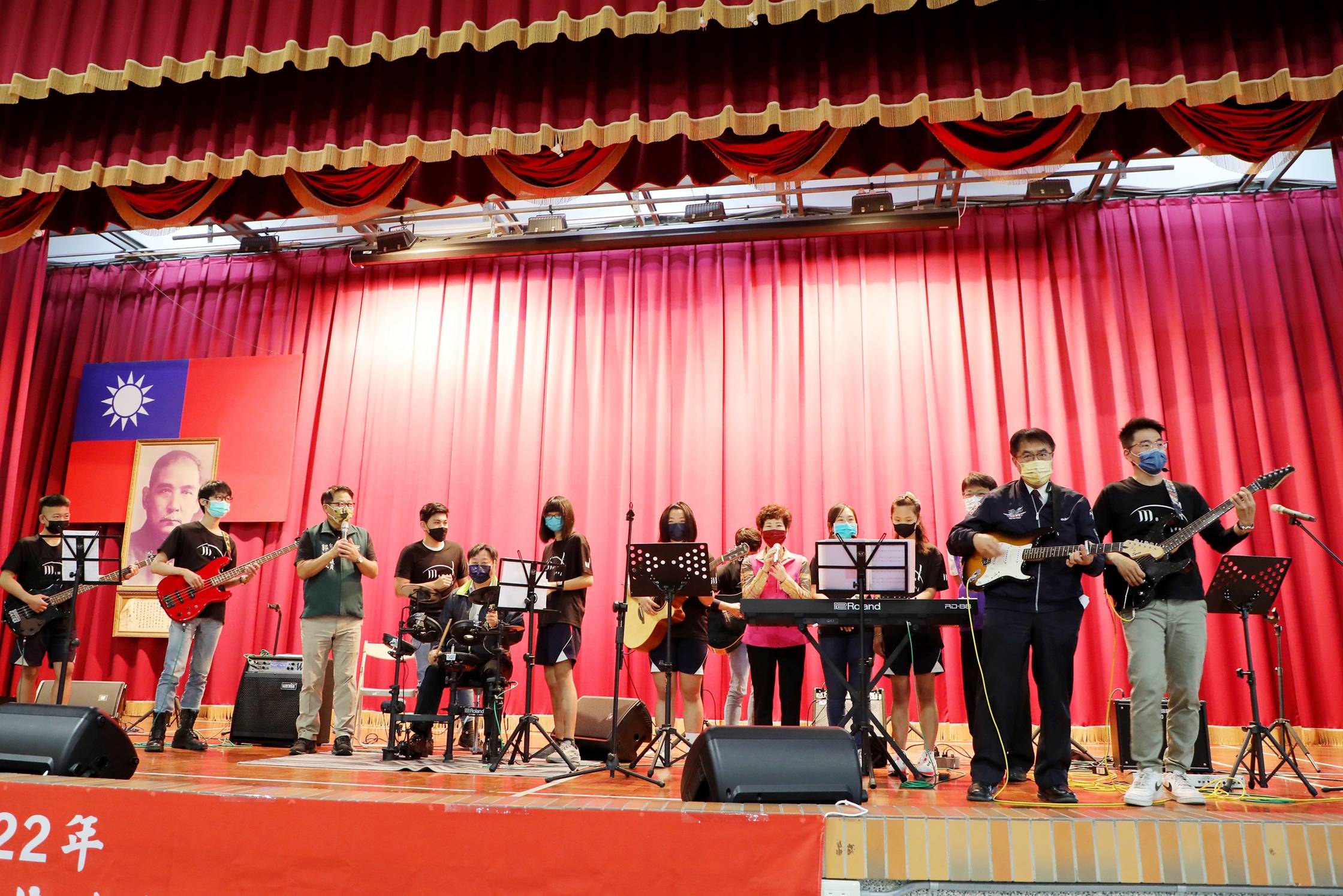 台南市長黃偉哲與高關懷學生同樂 勉快樂學習找回信心