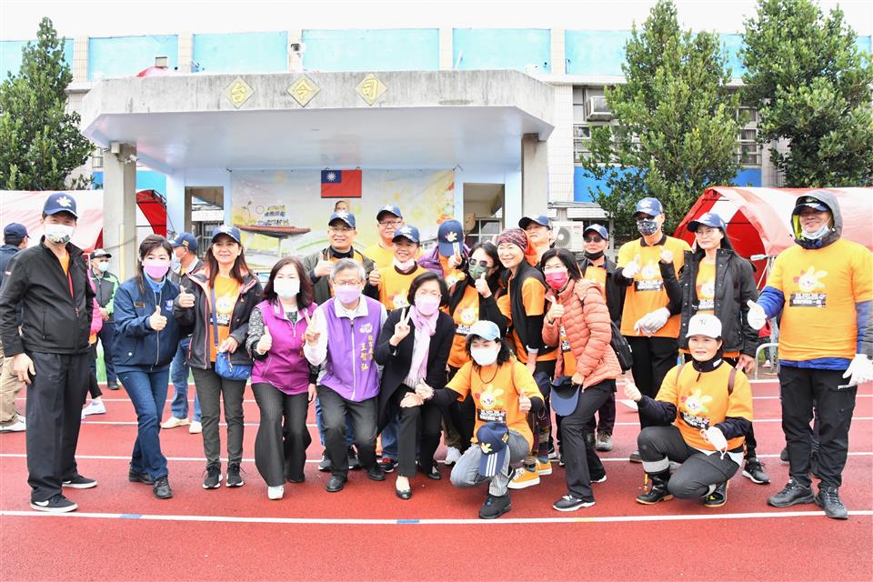 彰化縣長王惠美參加芳苑路上國小百週年校慶暨社區運動大會