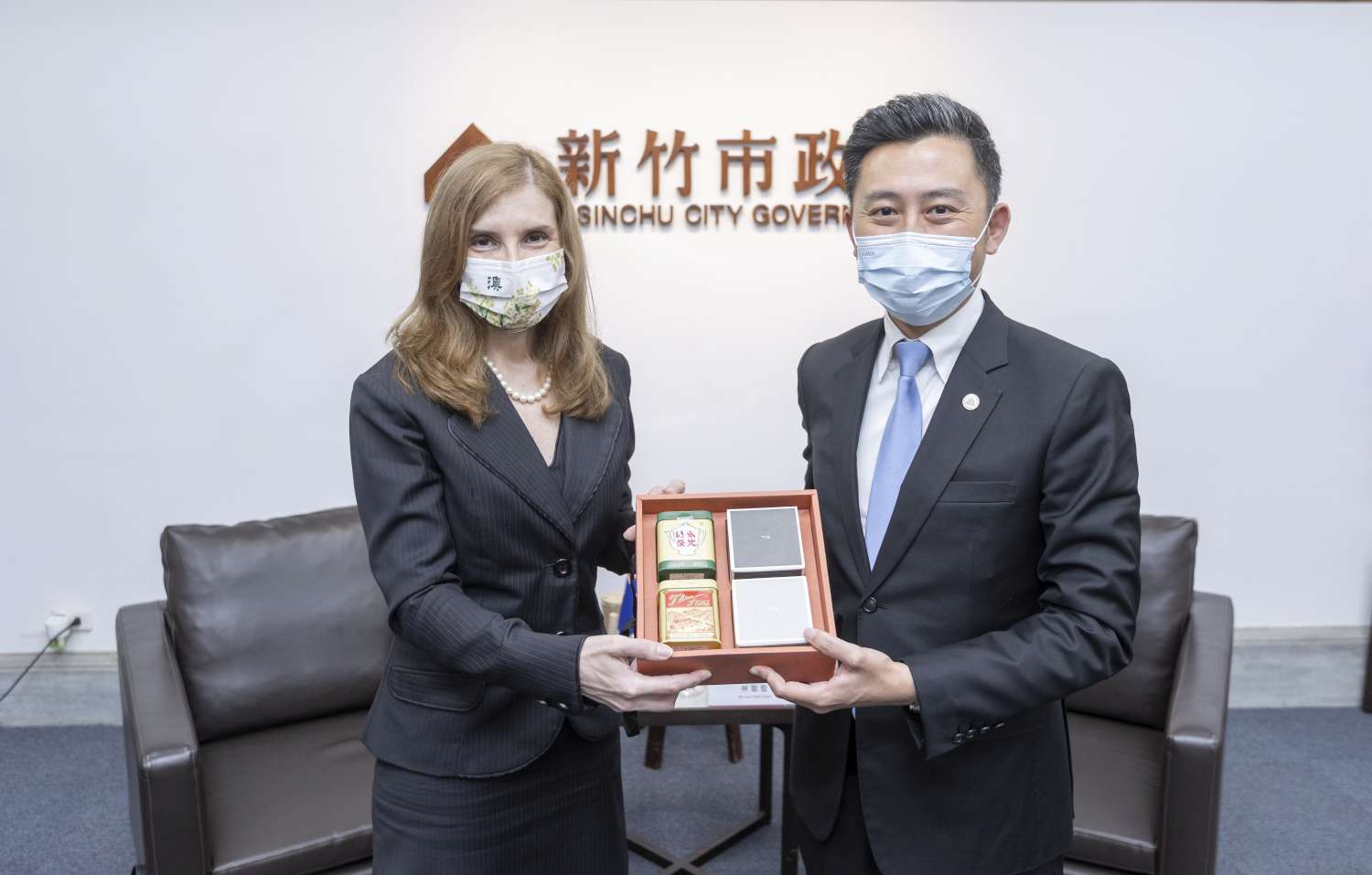 澳洲駐臺代表露珍怡拜會林智堅 盼與澳有師資培訓合作