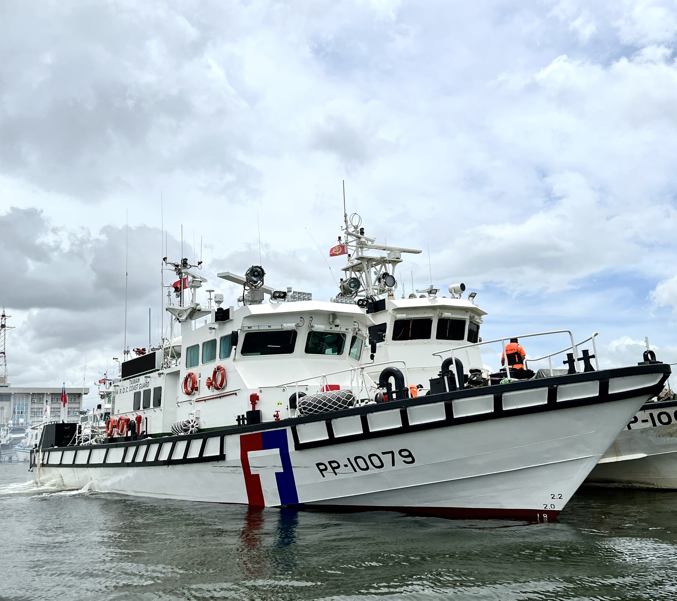 新造100噸巡防艇投入執法 臺南海巡增添新戰力