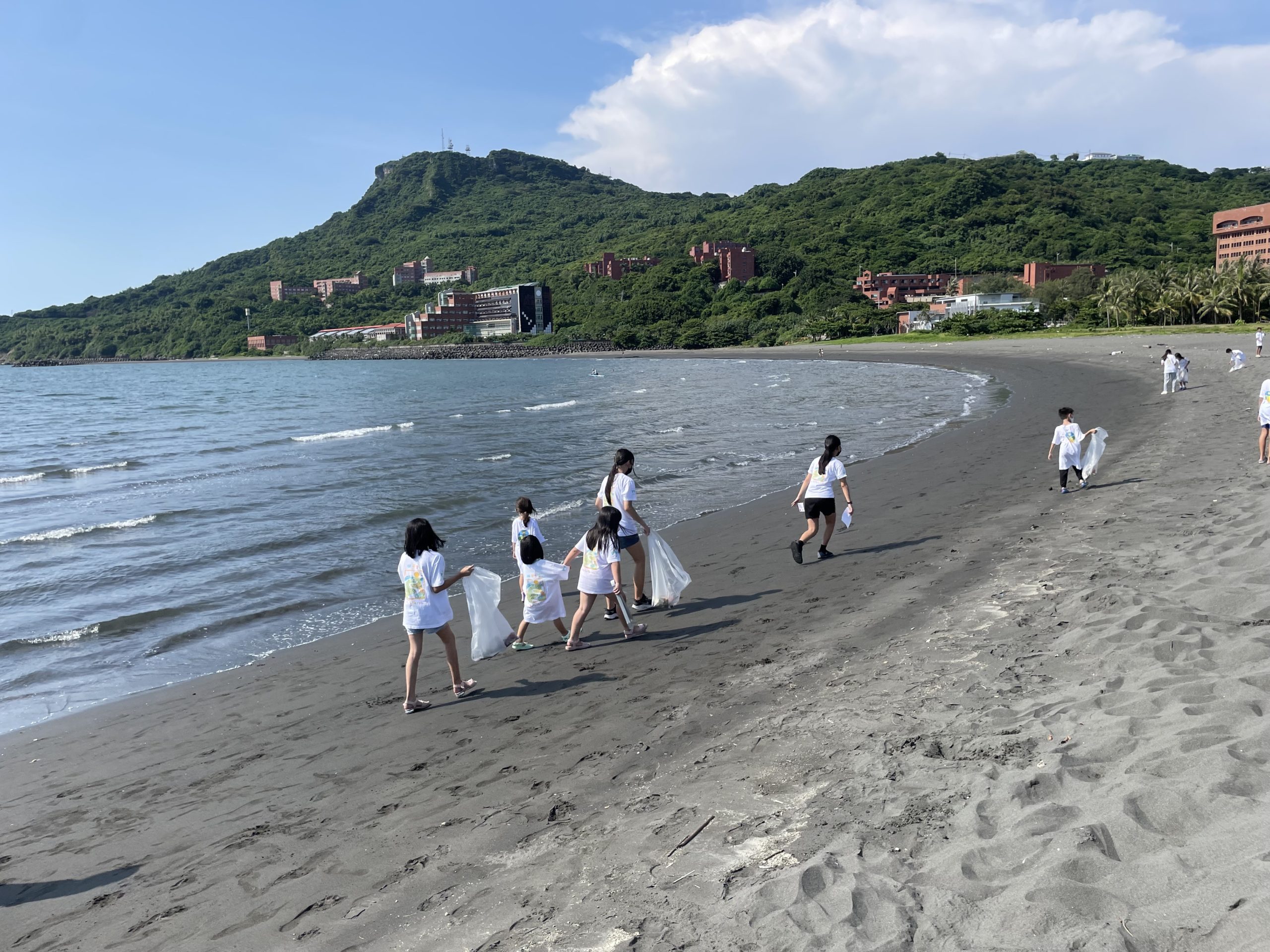 全球每年1270萬噸垃圾進入海洋 民團號召青年淨灘趣