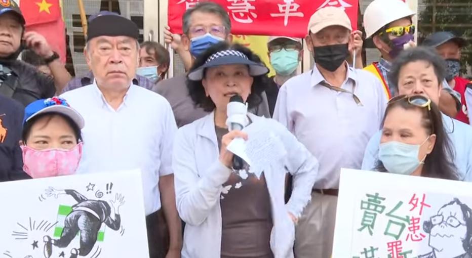 鍾琴、楊思聖率眾告蔡英文外患罪 挑釁對岸導致瀕臨戰爭