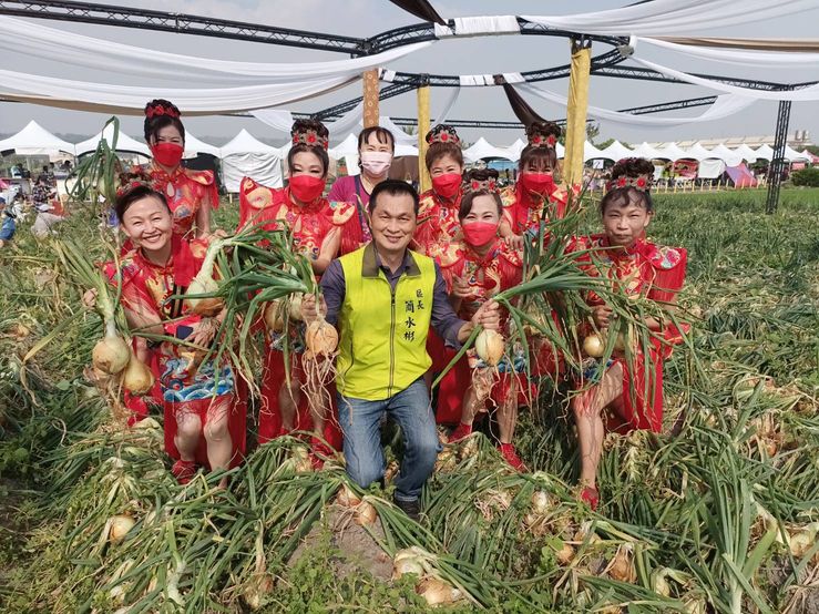 高雄林園洋蔥節美食料理與餐點 來賓吃了讚不絕口