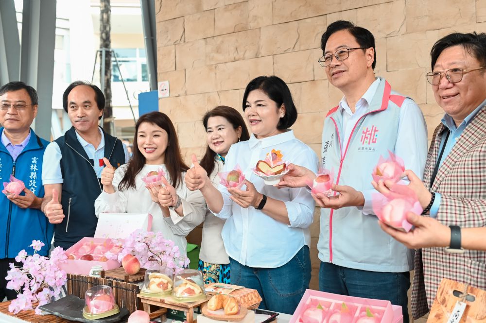 桃園雲林攜手行銷媽媽桃、古坑鳳梨 為在地農產行銷加值