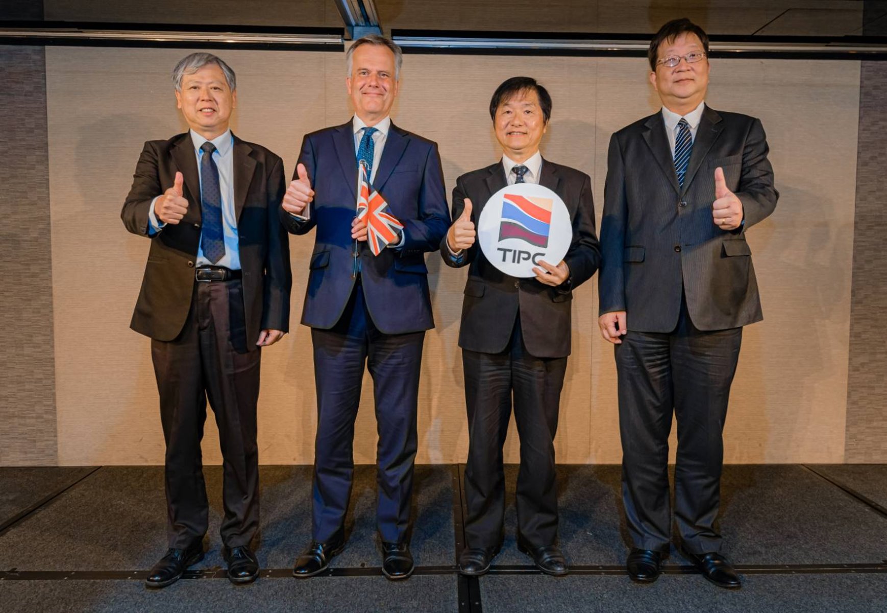 港務公司攜手英國在台辦事處 發表離岸風電港口管理研究報告