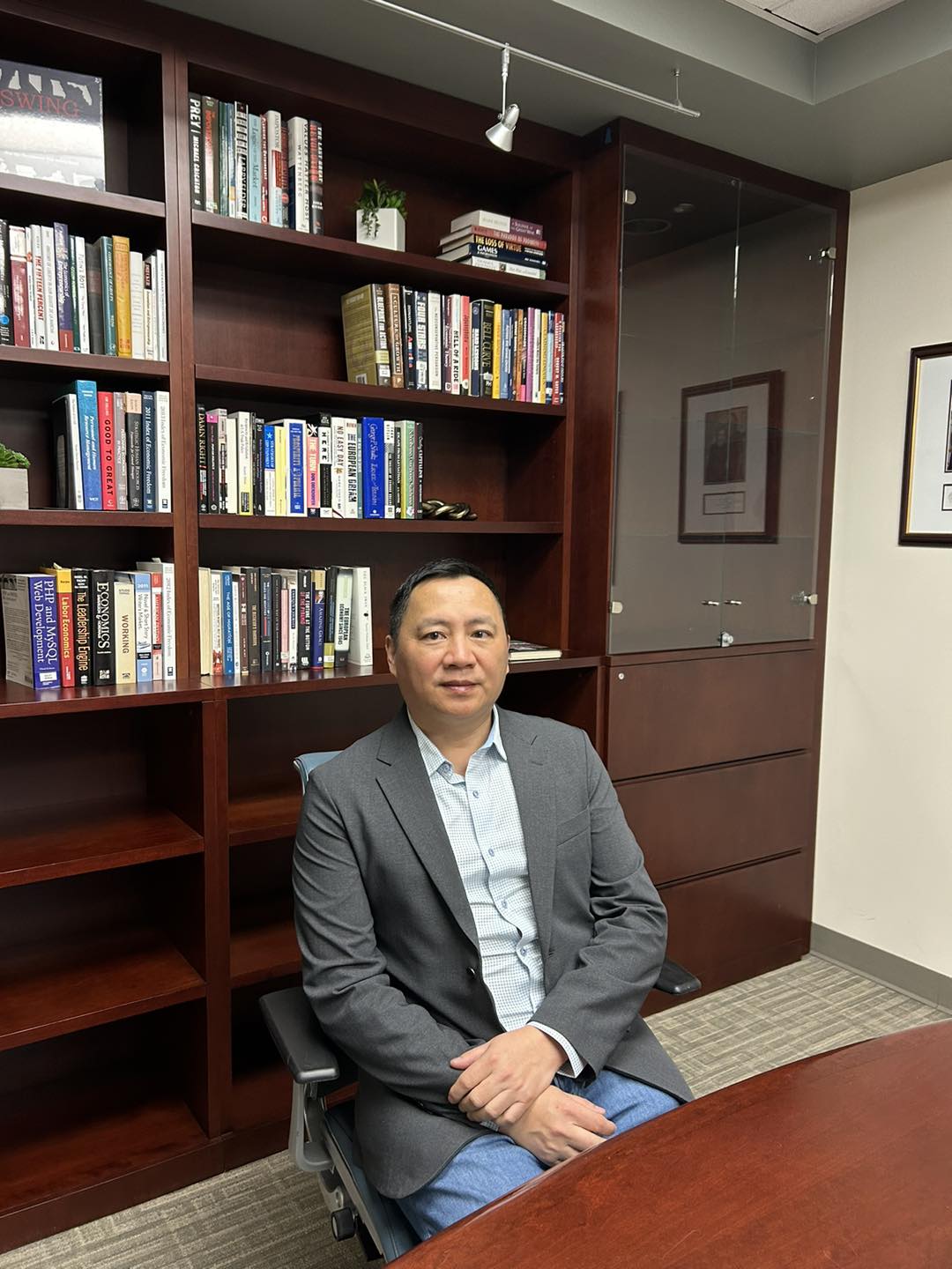 王丹捲性騷清大中止聘任 性平會將擴大調查