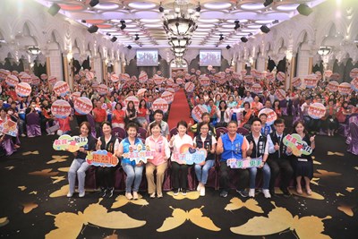 盧秀燕表揚千名績優教育及交通導護志工 感謝無私奉獻