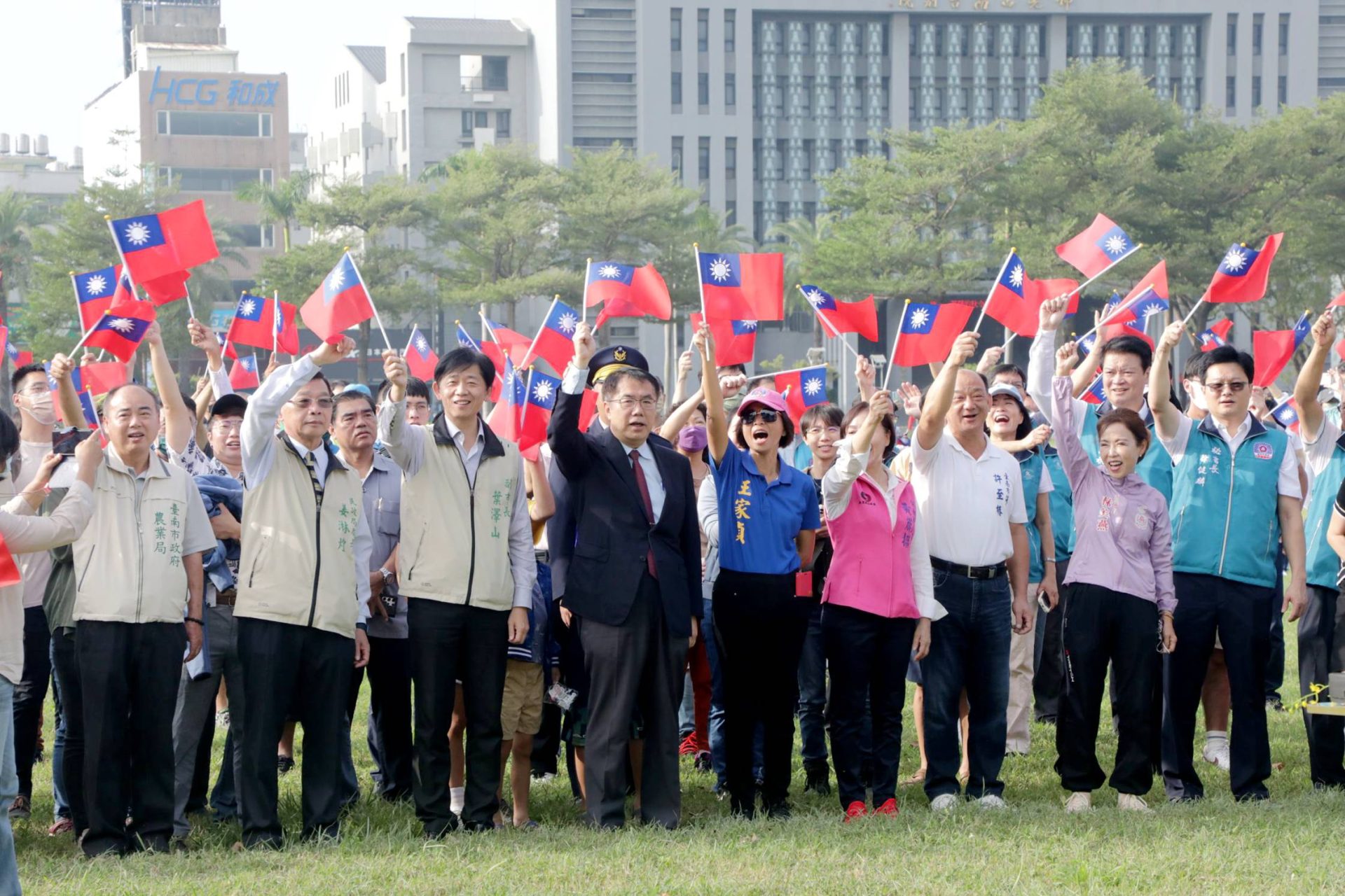 台南市國慶升旗典禮 黃偉哲盼推動台南進步繼續幸福延續