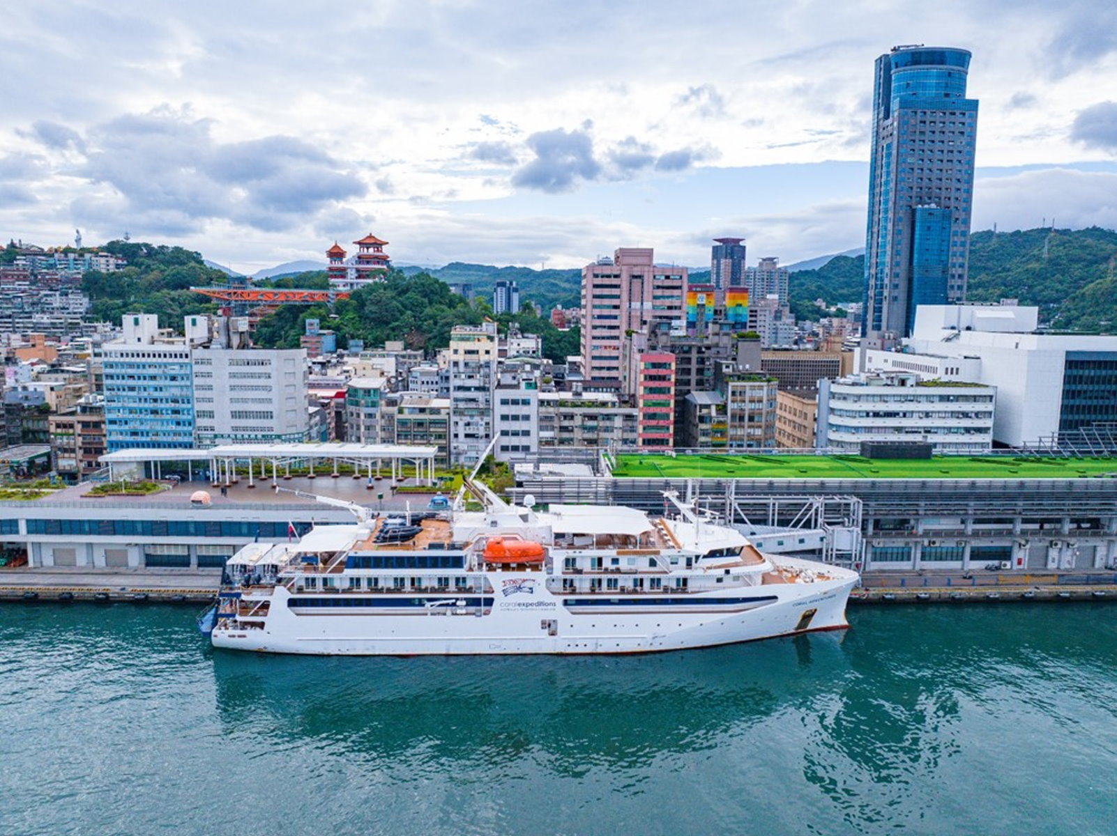 澳洲品牌「珊瑚冒險家號」首航台灣 將基隆設為母港
