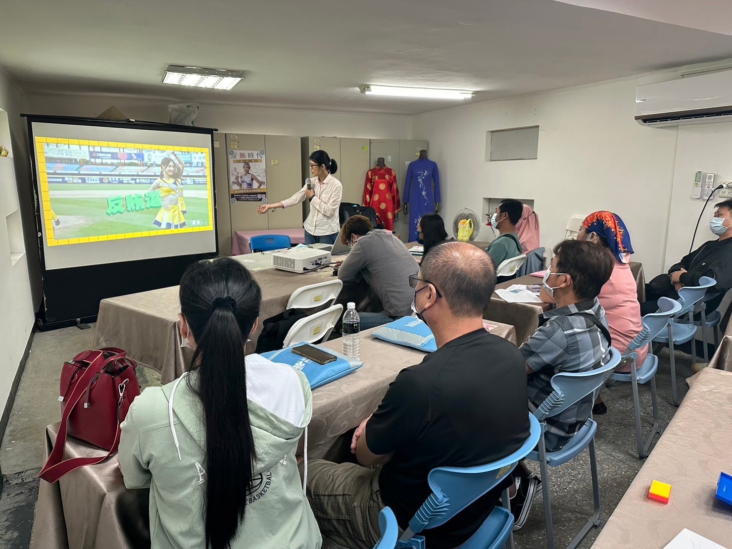 移民署邀請新住民同慶聖誕節 體驗手作樂趣迎新年