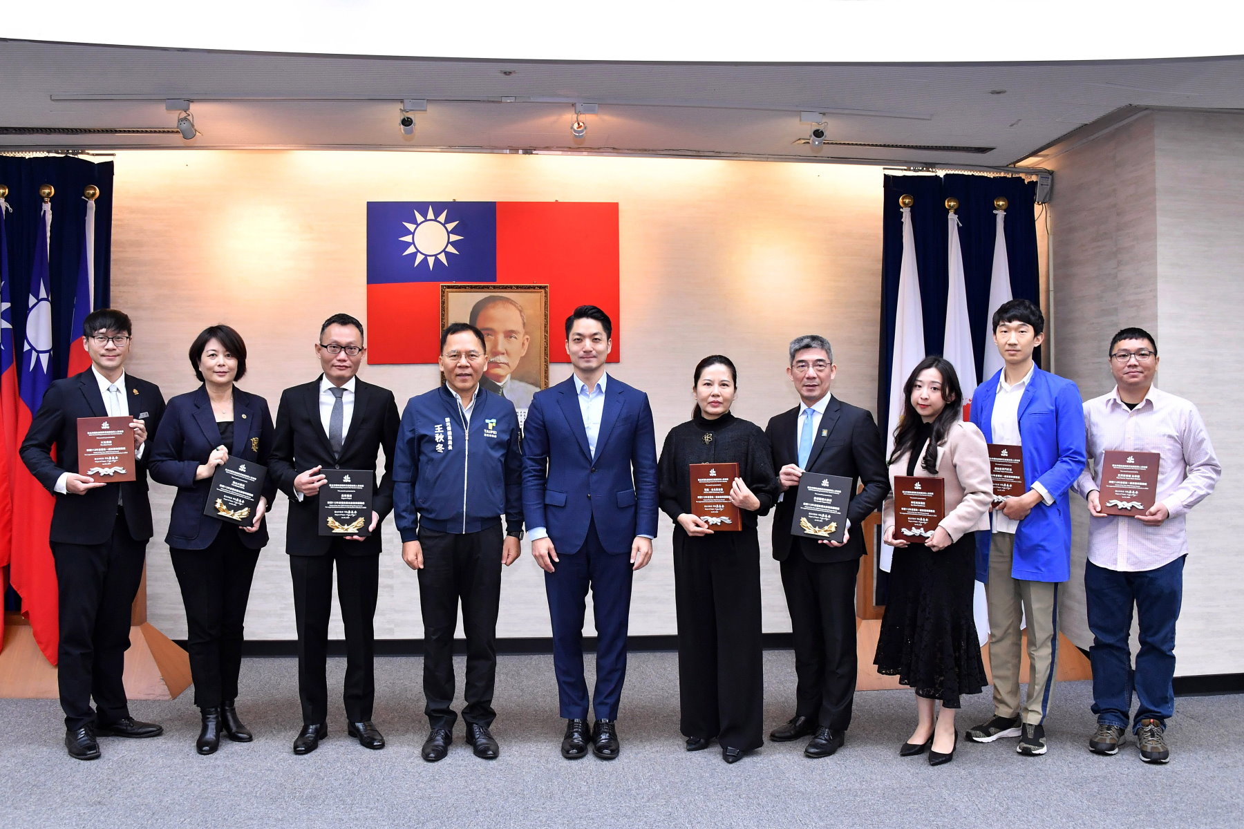 蔣萬安感謝北市旅館業者為觀光貢獻 頒獎表揚