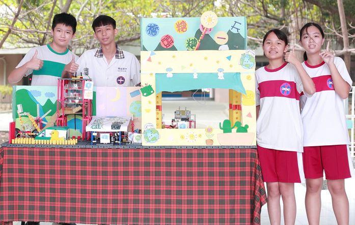 活出自信揮灑創意 高雄山達基機構主辦樂活長青著色比賽開跑