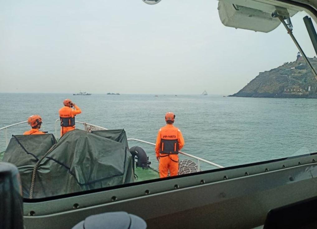 大陸漁船金門外海翻覆 2死2失蹤2獲救