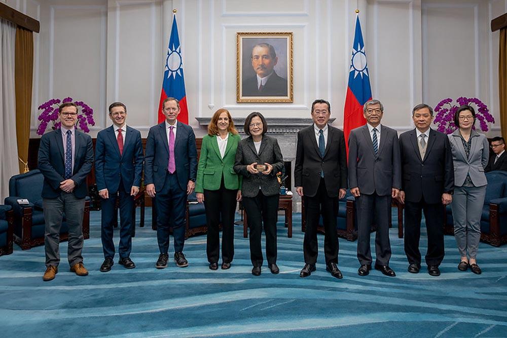 蔡總統接見華府學者代表團 盼與全球民主陣營擴大合作