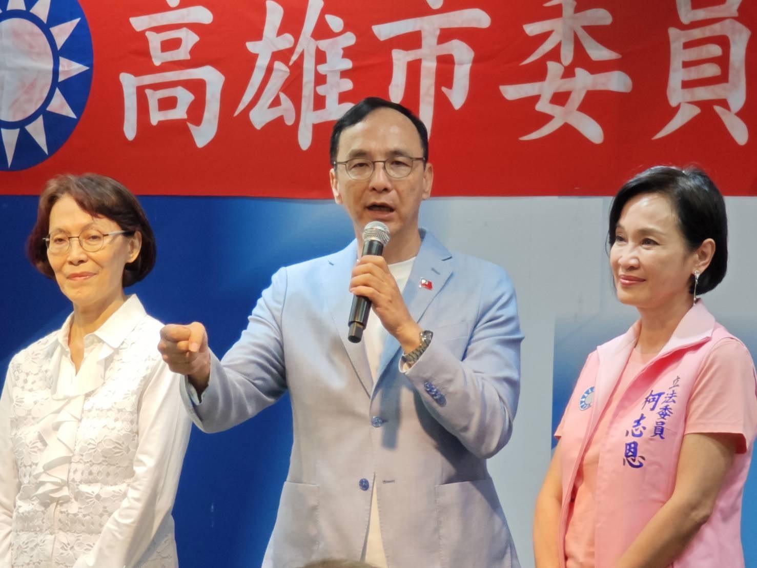 高雄民宅氣爆 康裕成肯定市府以同理心與高效率協助受災戶