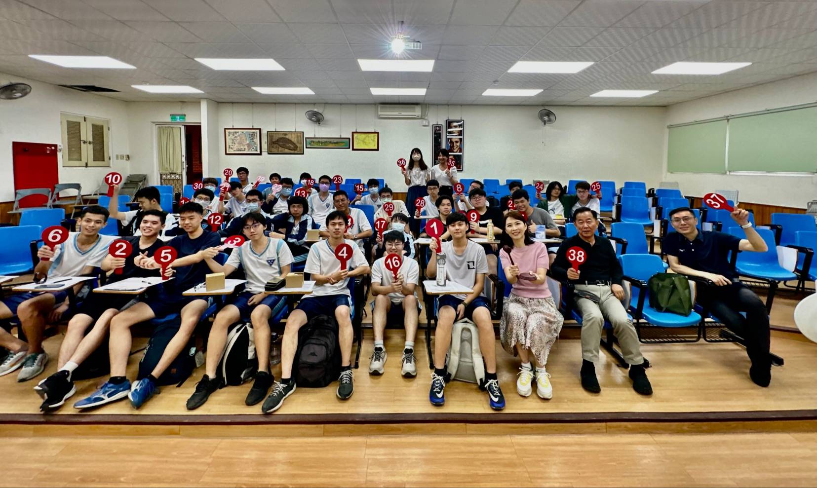 高雄執行分署與高雄中學、高雄大學合辦「校園模擬拍賣會」