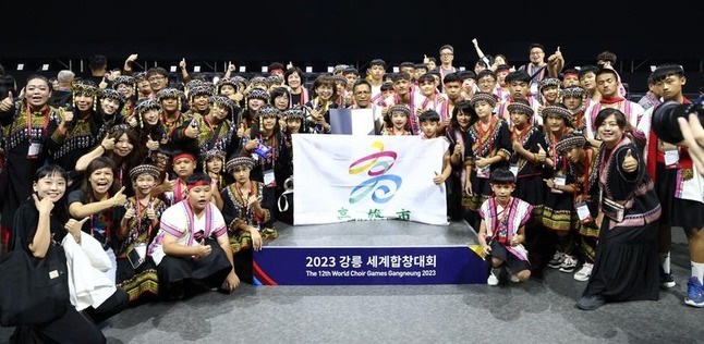 VICTOR 2024 高雄羽球大師賽最終決賽 陳其邁偕戴爸出席觀賽頒獎