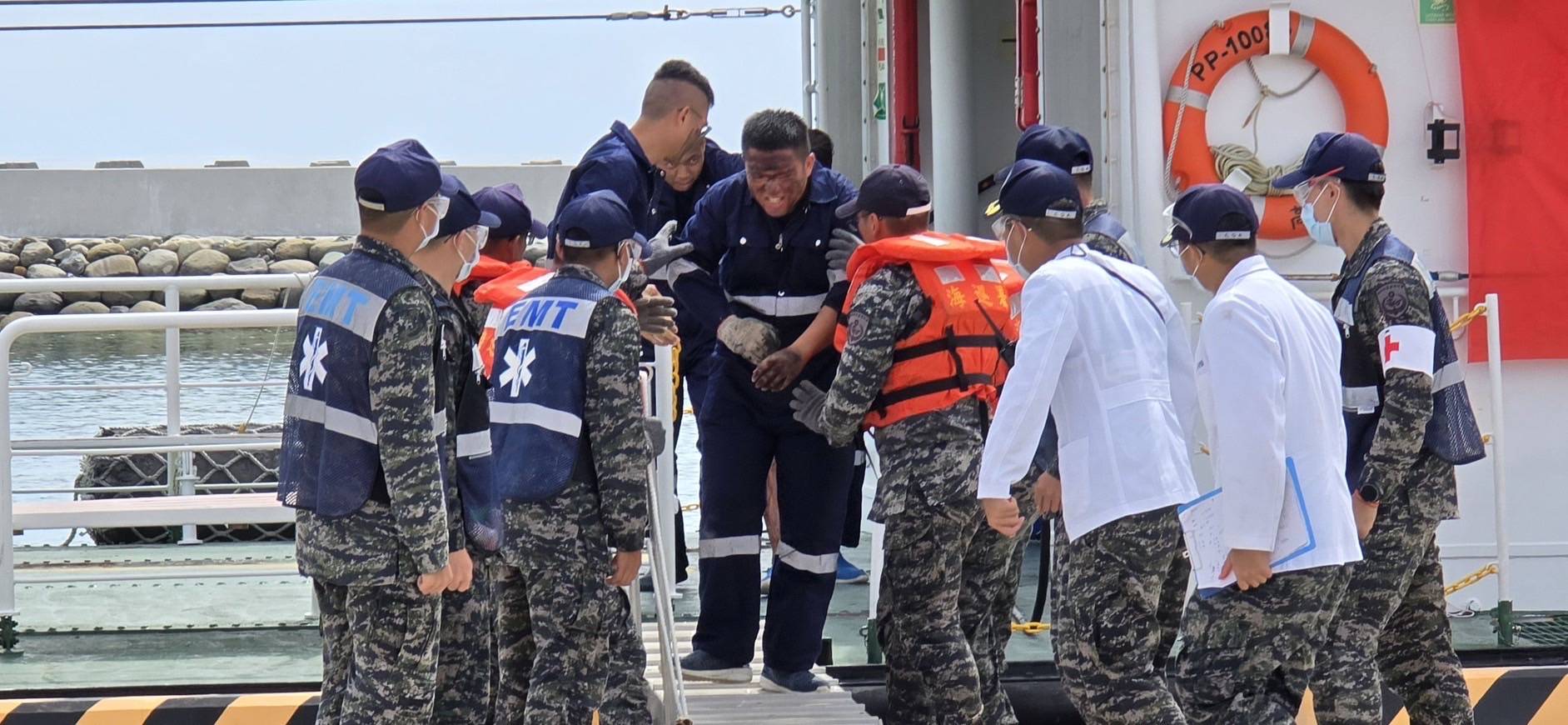 海巡署會同國防部等機關實施南援七號演練 落實人道救援