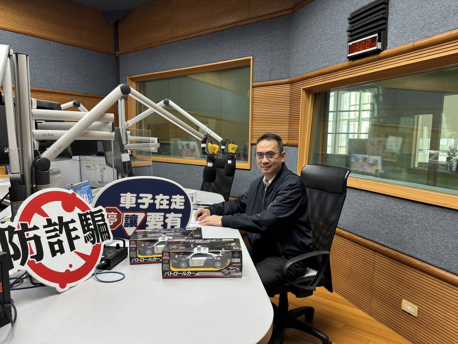 1999春節服務不打烊，市民安心歡喜過好年