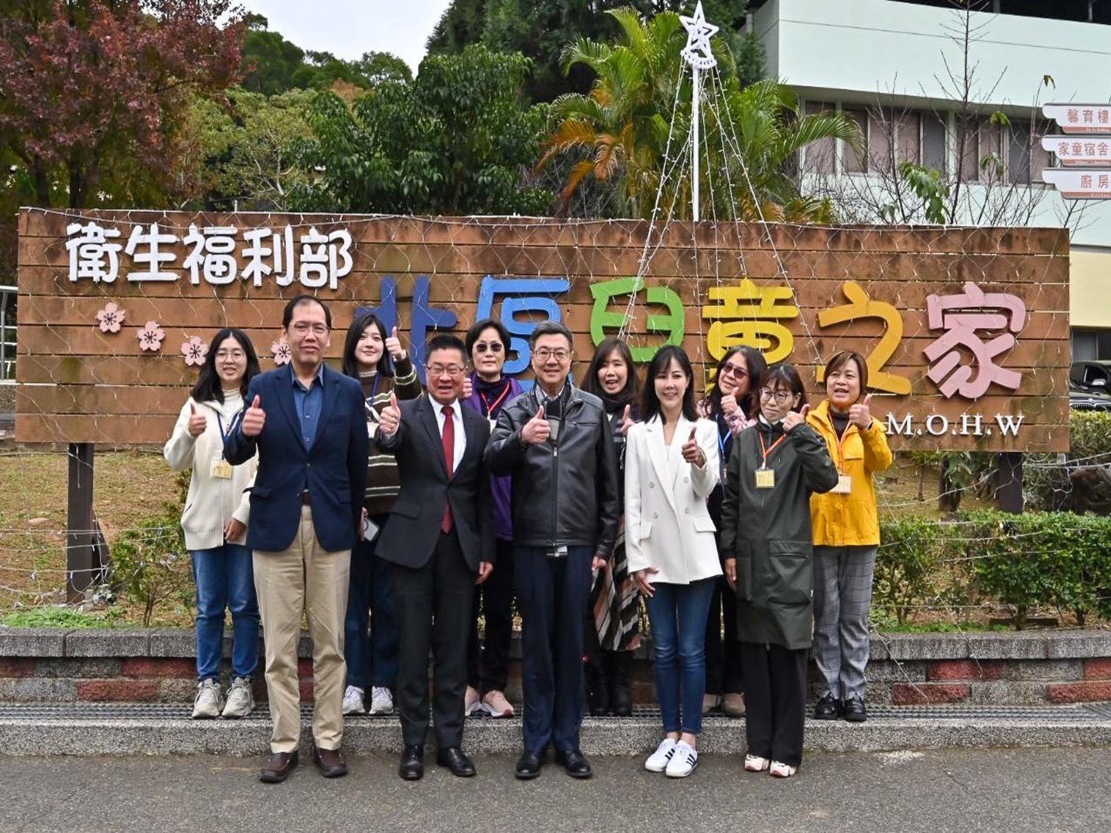 卓揆訪視衛福部北區兒童之家 照顧兒少是政府責任