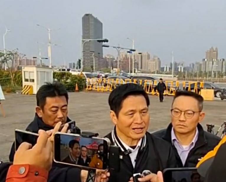 迎接棒球季 澄清棒球場加速整備 陳其邁：學生銅板價看球 歡迎支持在地球隊