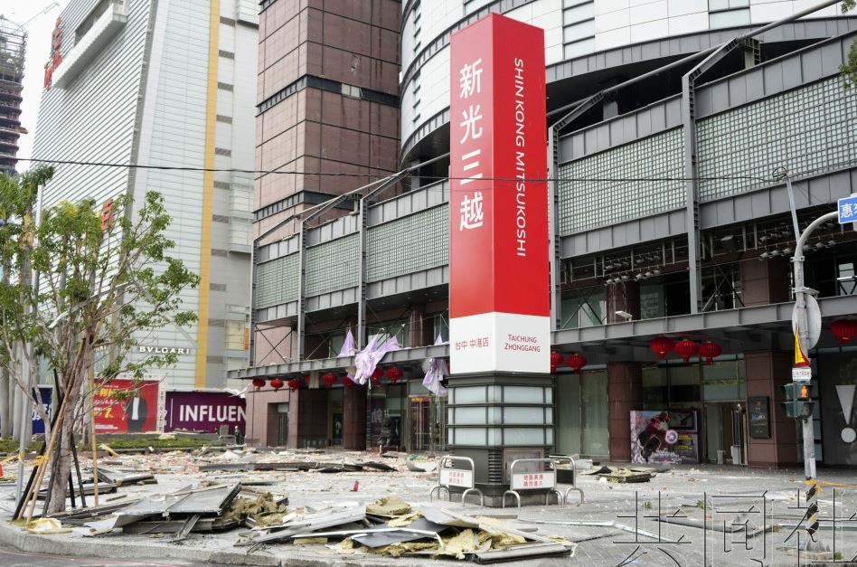 新光三越氣爆停業中 市府將辦2場勞動權益說明會