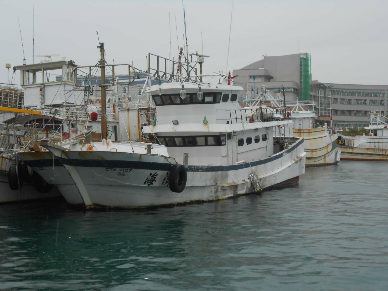 高雄執行分署愚人節聯合大拍賣 點交大樓、遊艇、雙B名車