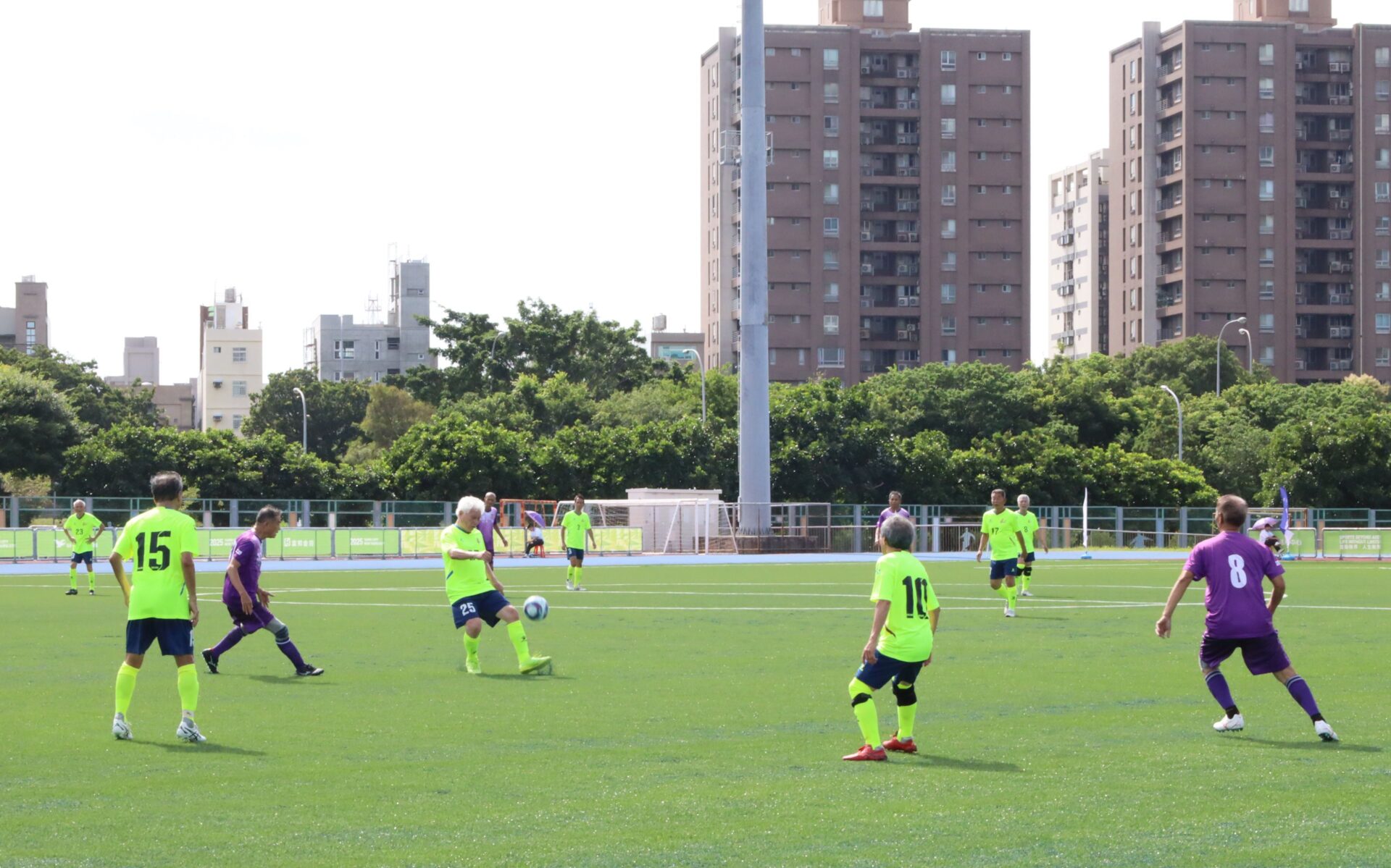 世壯運足球賽竹縣開踢 國腳讚人工草皮就像真的