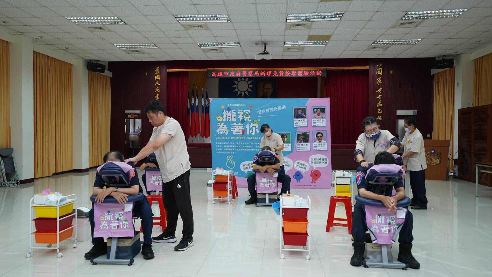 高雄東照山端午送粽與午時水 信眾攜家帶眷喜迎節慶