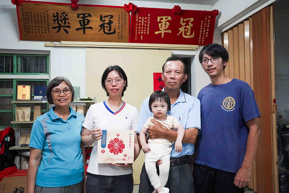 冠軍製茶世家翁永田父子 奪新北香韻紅茶評鑑特等獎