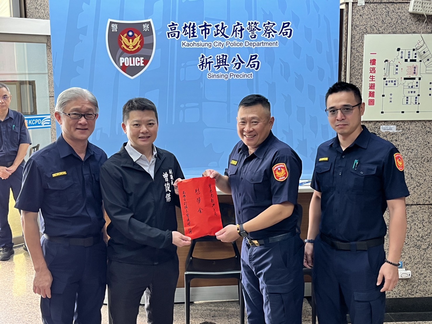 新興警分局連續偵破3起投資詐騙 副議長曾俊傑表揚