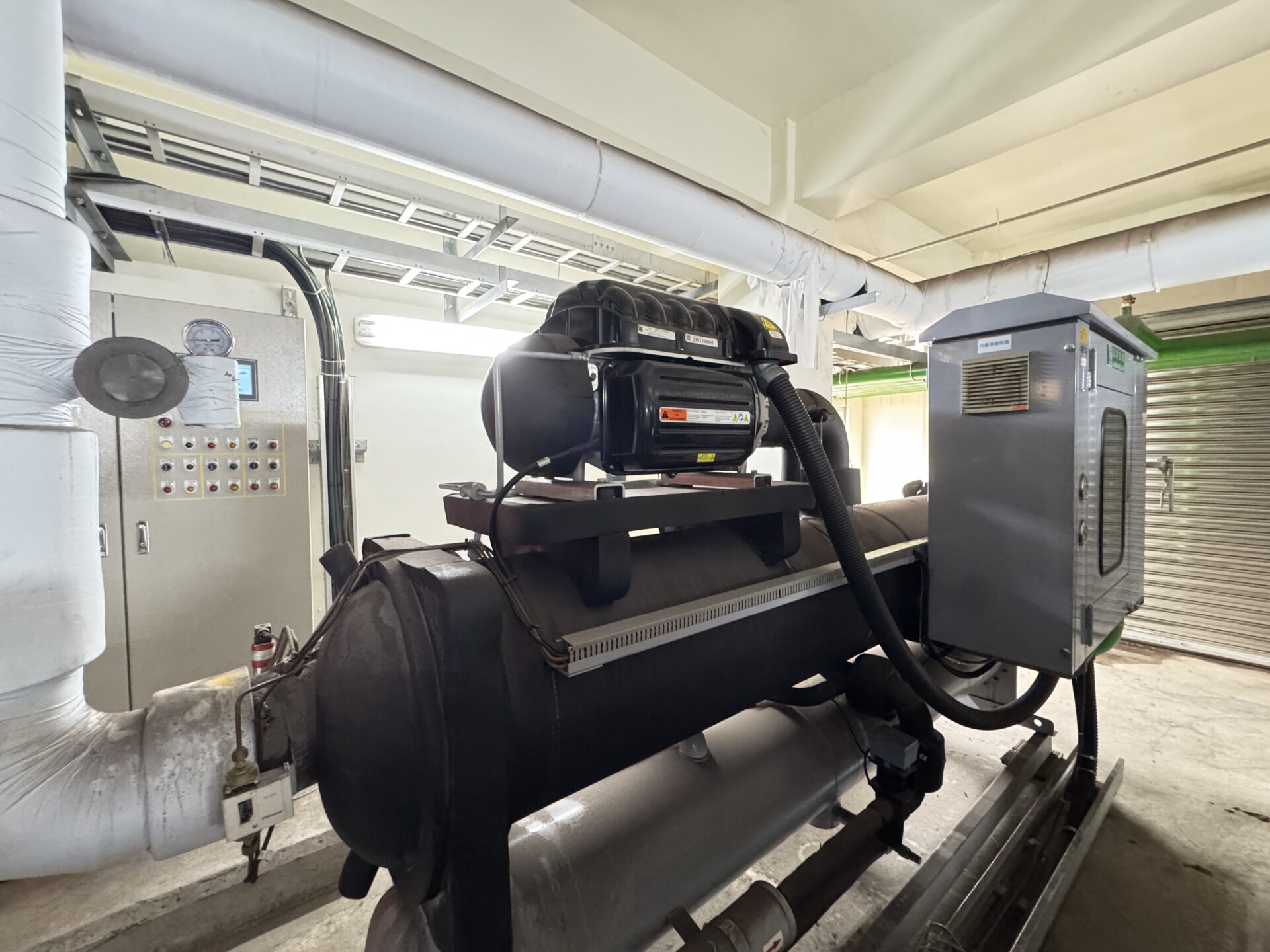 中鋼研發自製一級能效「磁浮離心式冰水機」 持續降本